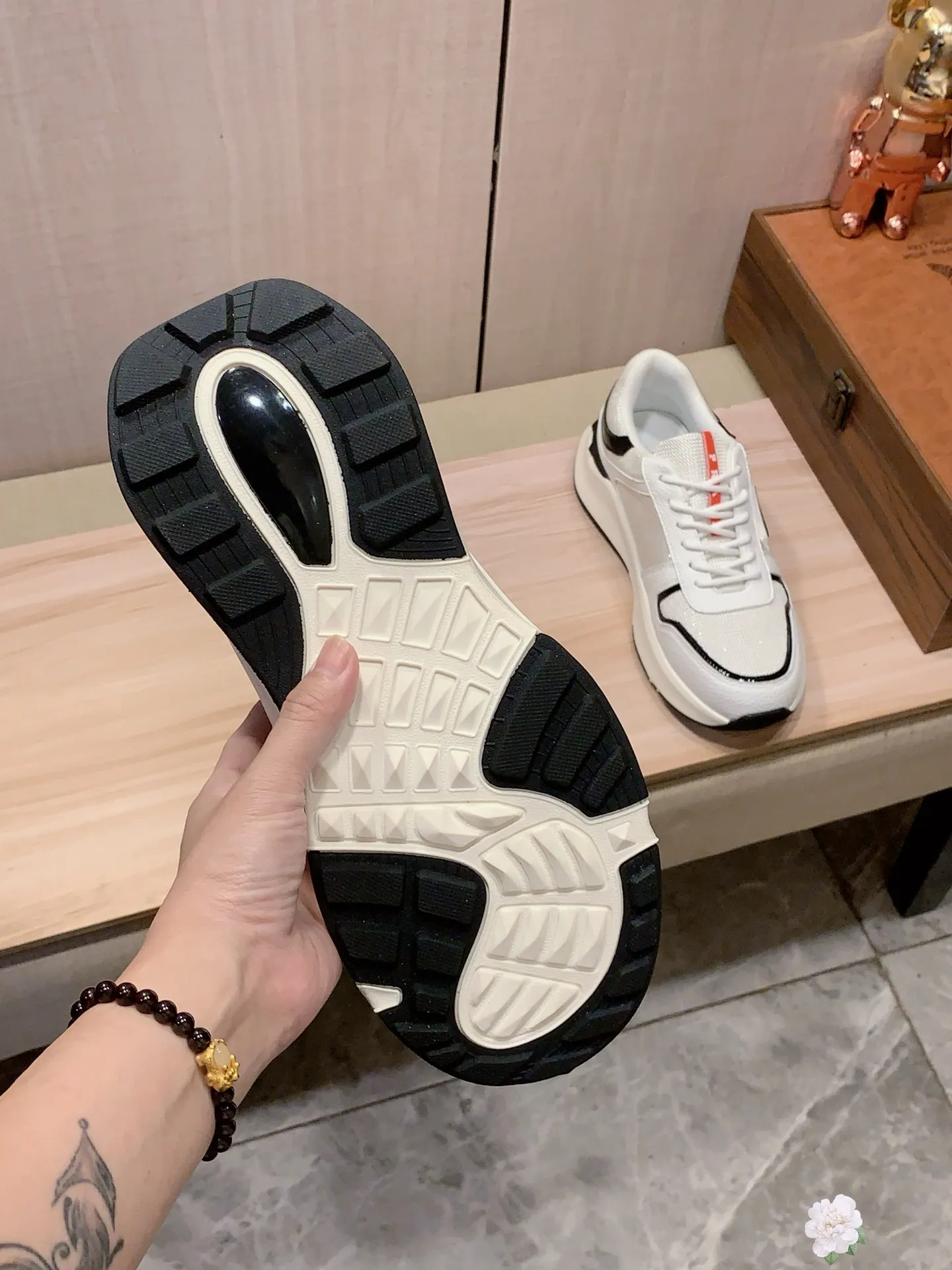 Men's men's shoes💰460💰💰🎩🎩[Lightning][Lightning] "PRADA*" The latest and most popular casual shoes, top brand [seduce] luxury ~ purchasing agency, top ~ quality. [Strong] The upper is made of imported breathable cowhide with material ➕ breathable sheepskin lining (•) and fine workmanship. The original stylish and stylish soft rubber wear-resistant and non-slip outsole is light and comfortable on the feet. The real thing looks better when photographed in real life. No. 143: Code: 38-44, 45 can be customized, 3️⃣ colors are available